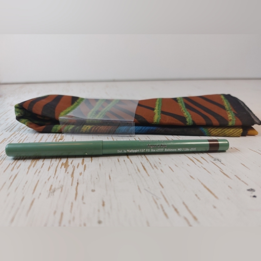 Mally Waterproof Eyeliner Tiger's Eye and Pretty Scarf Makeup Pretty Longlasting